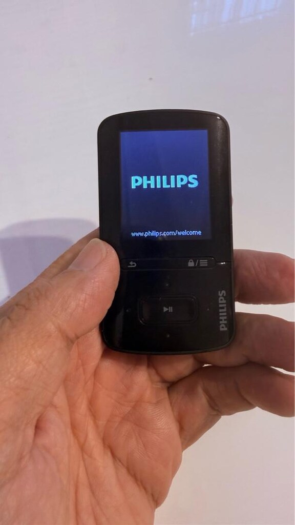 PHILIPS mp3 çalar 4GB - 2