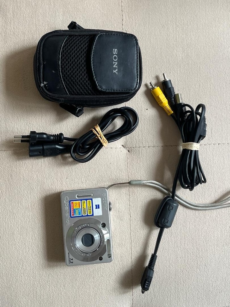 SONY DİJİTAL FOTOĞRAF MAKİNESİ - 13