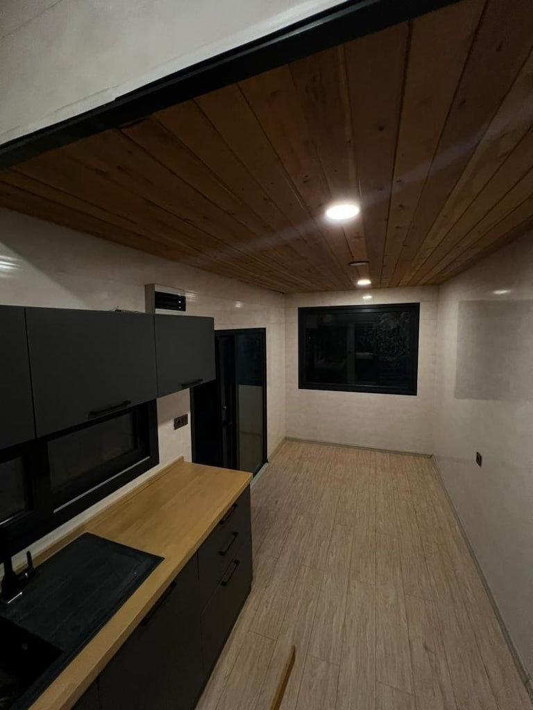 Tiny House - 8