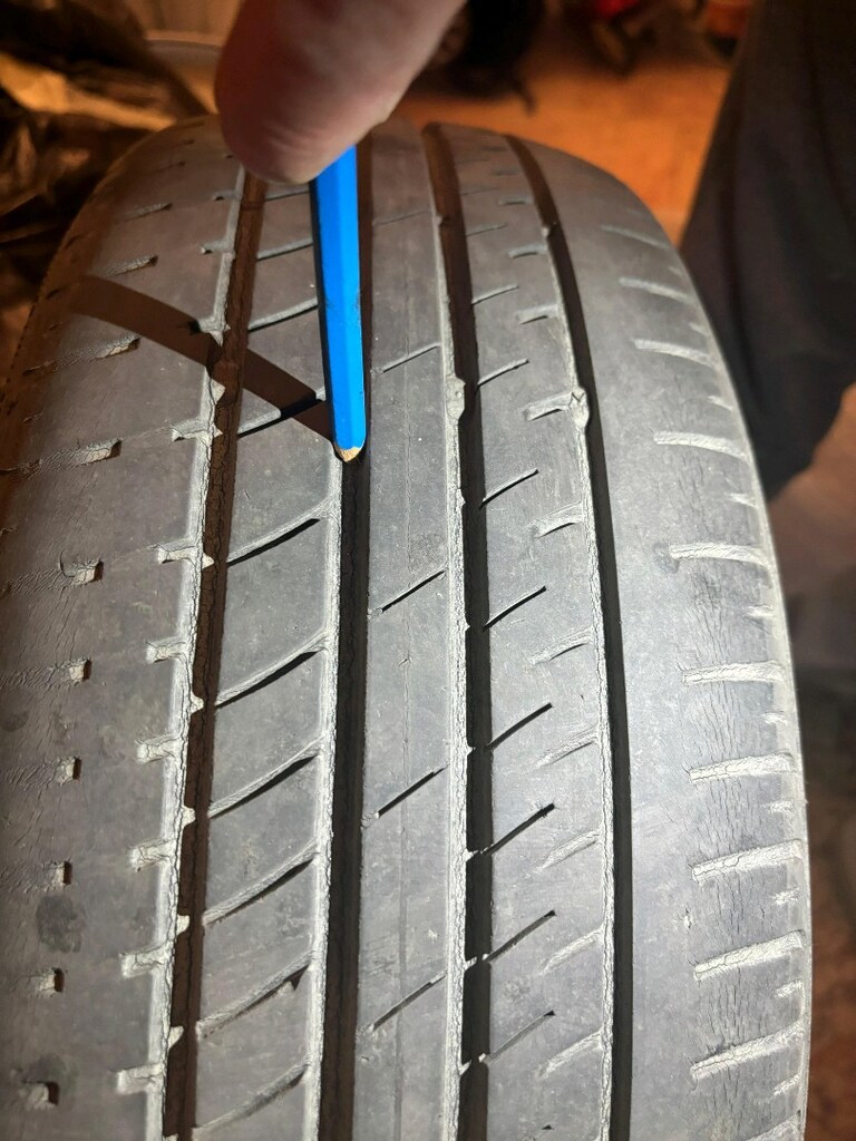 4 adet jant lastik 218/60r15 - 9