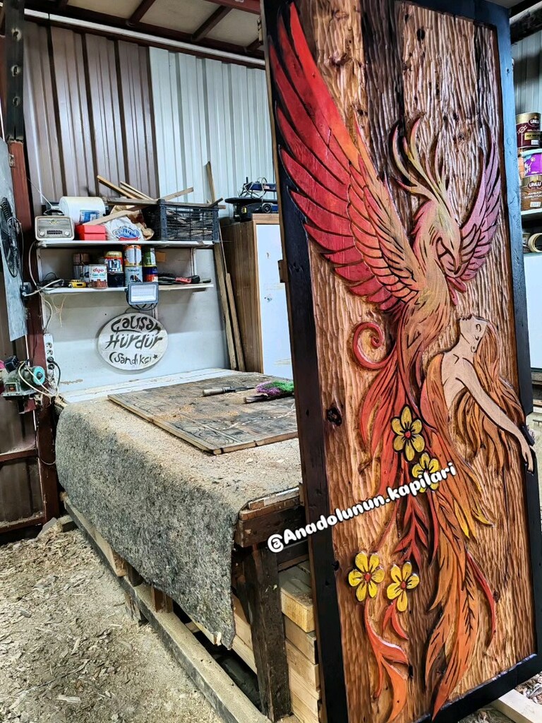 Tamamı el oyması ile işlenmiş eski kapı anka kuşu tasvirli 207/87 cm. - 5
