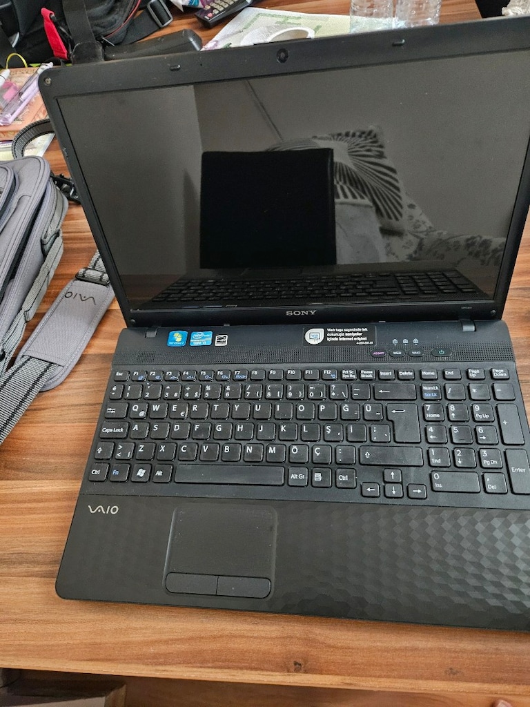 Orijinal Çantalı Sony Vaio - i5 İşlemci / 4GB RAM / Tertemiz - 3