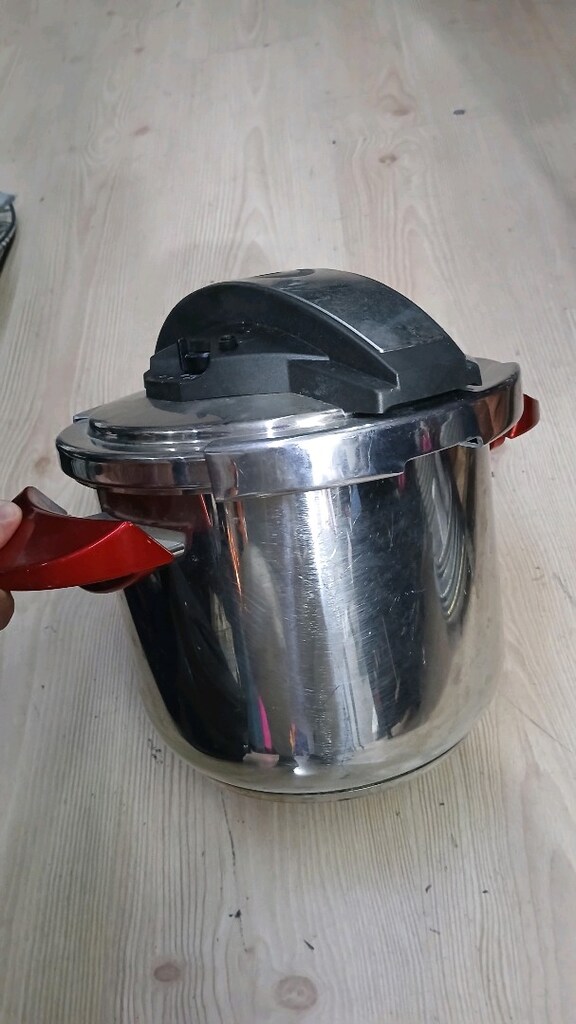 Emsan Fastcook model bir düdüklü tencere 7 lt. - 4