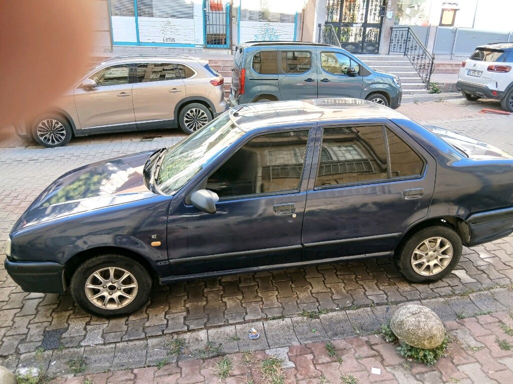 Masrafsız 95 model diri karbüratörlü Renault Eurupa - 7