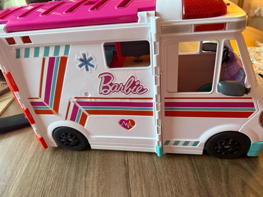 barbie ambulans oyuncak - 11