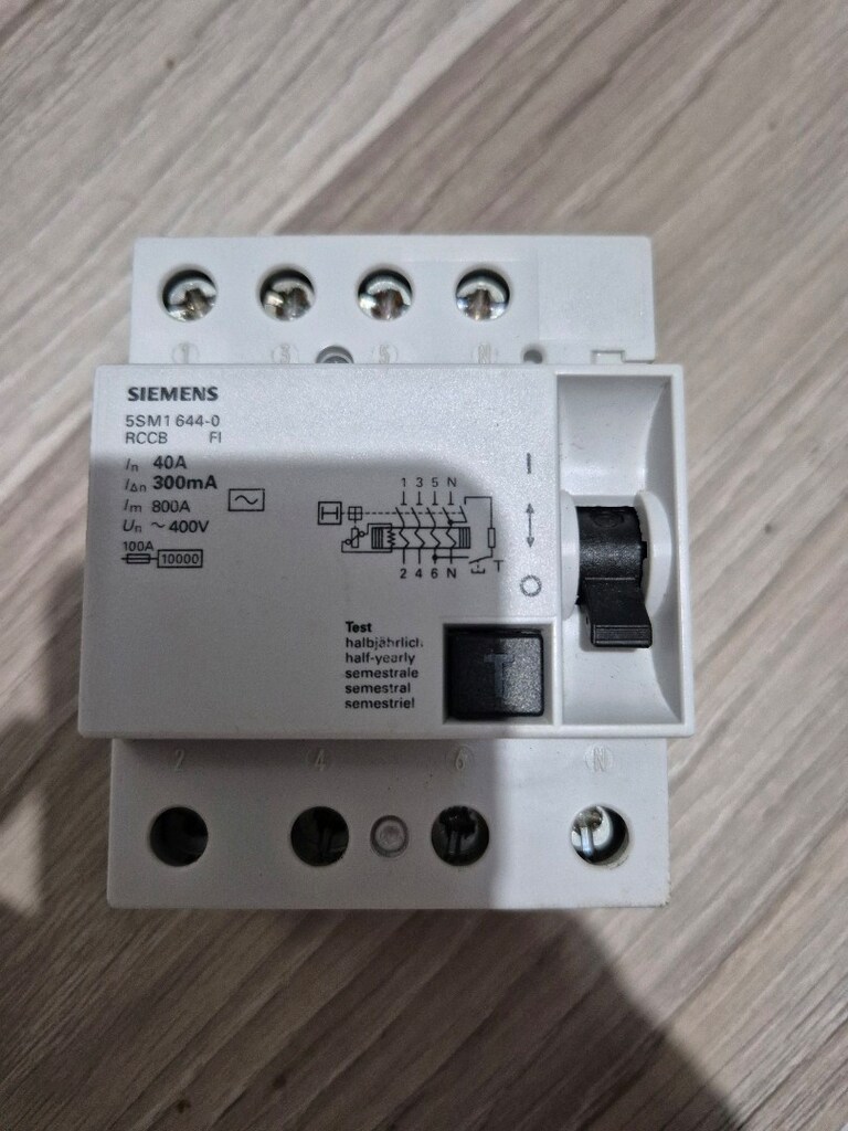 siemens 40A trifaze kaçak akım rölesi - 2