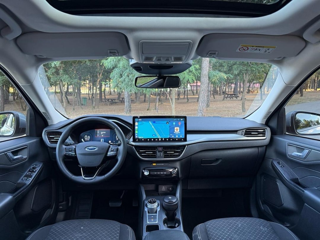 2025 model Ford Kuga 1.5 EcoBoost Titanium - 6