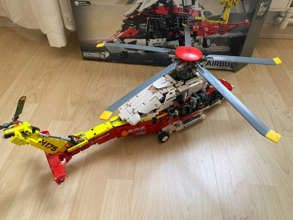 LEGO TECHNİC 42145 HELİCOPTER - 3