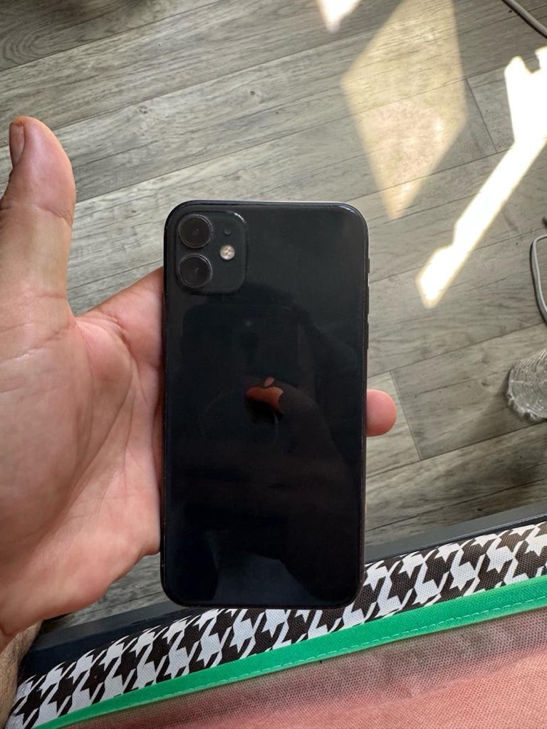 iPhone 11 - 3