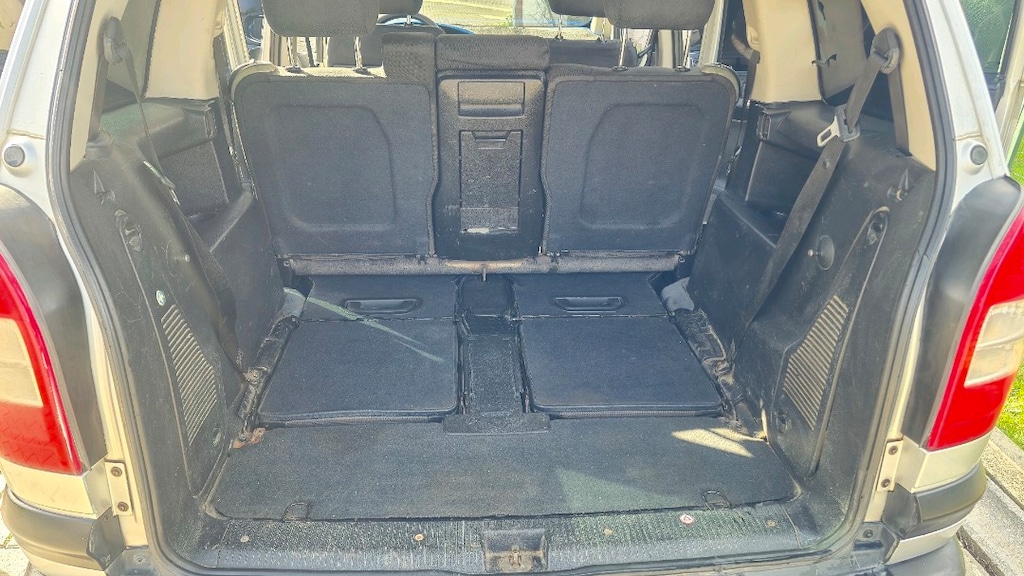 7 kişilik Opel zafira - 17