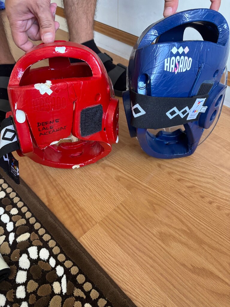3 Set Teakwondo korumalıkları 3 Kask Hepsi 5000₺ - 4