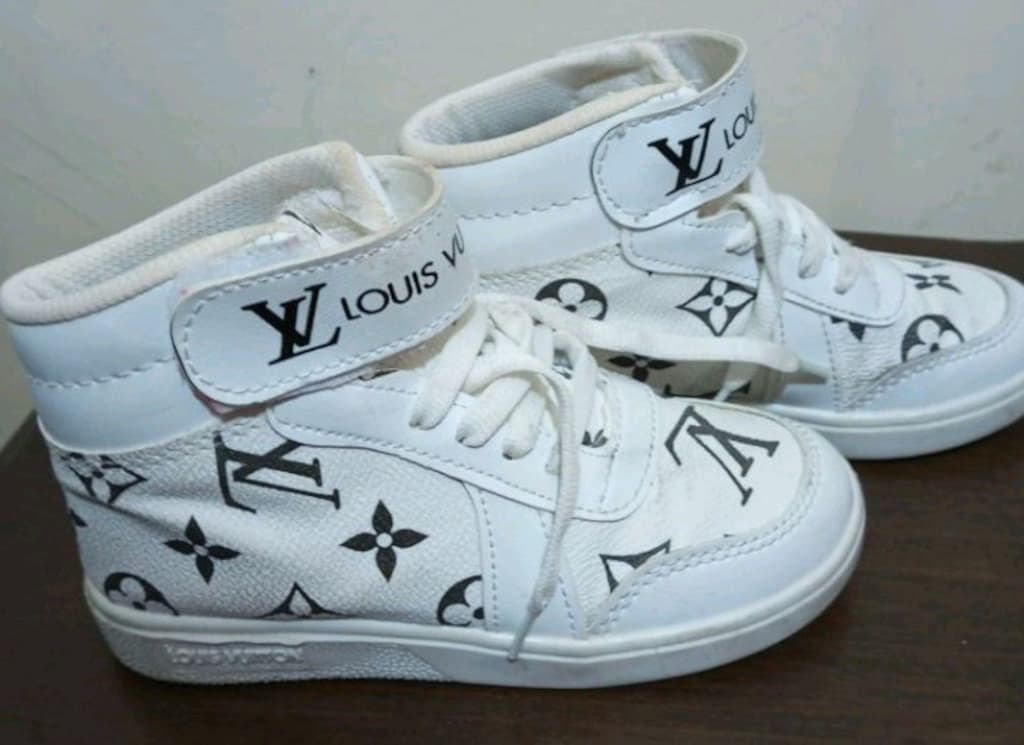 Louis Vuitton - 3