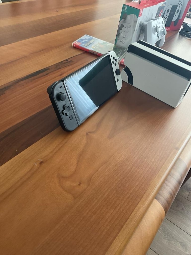 Nintendo switch oled - 4