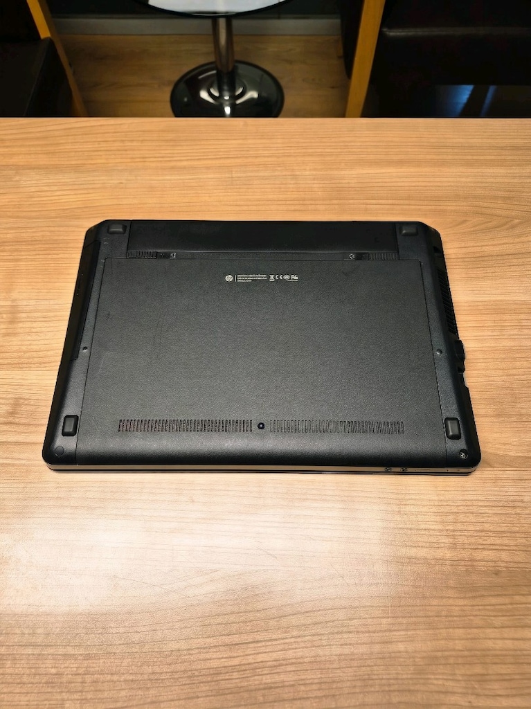 Laptop HP i3 İşlemci 240GB SSD Harici Ekran Kartlı Pili Yeni - 8