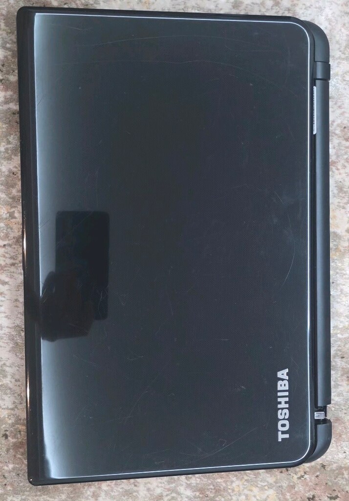 Toshiba i7 4.gen 2gb R7m260 - 6