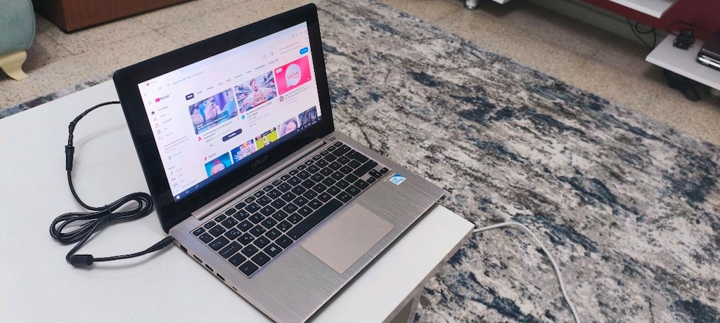 ASUS ULTRABOOK..11.6 LED_4GB RAM_320 HDD_Hdmi _usb 3.0 - 3