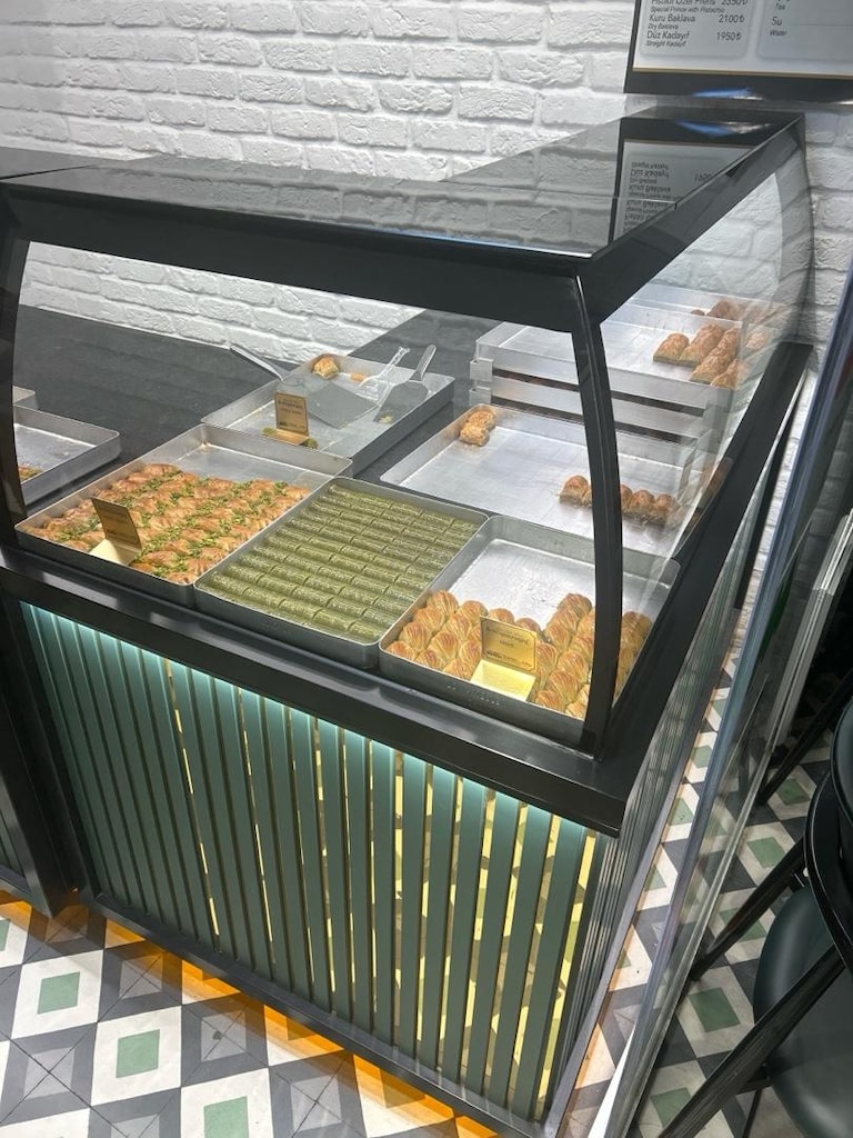 3 Aylık Baklava Tezgahı Toplam 2.90 m - 2