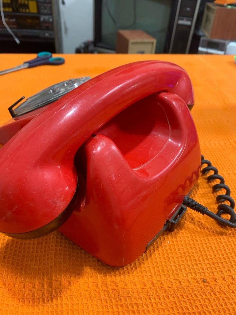 tamamen Orjinal ev telefonu kırmızı - 2