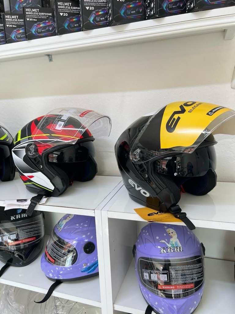 yarım kask Güneş vizörlü - 12