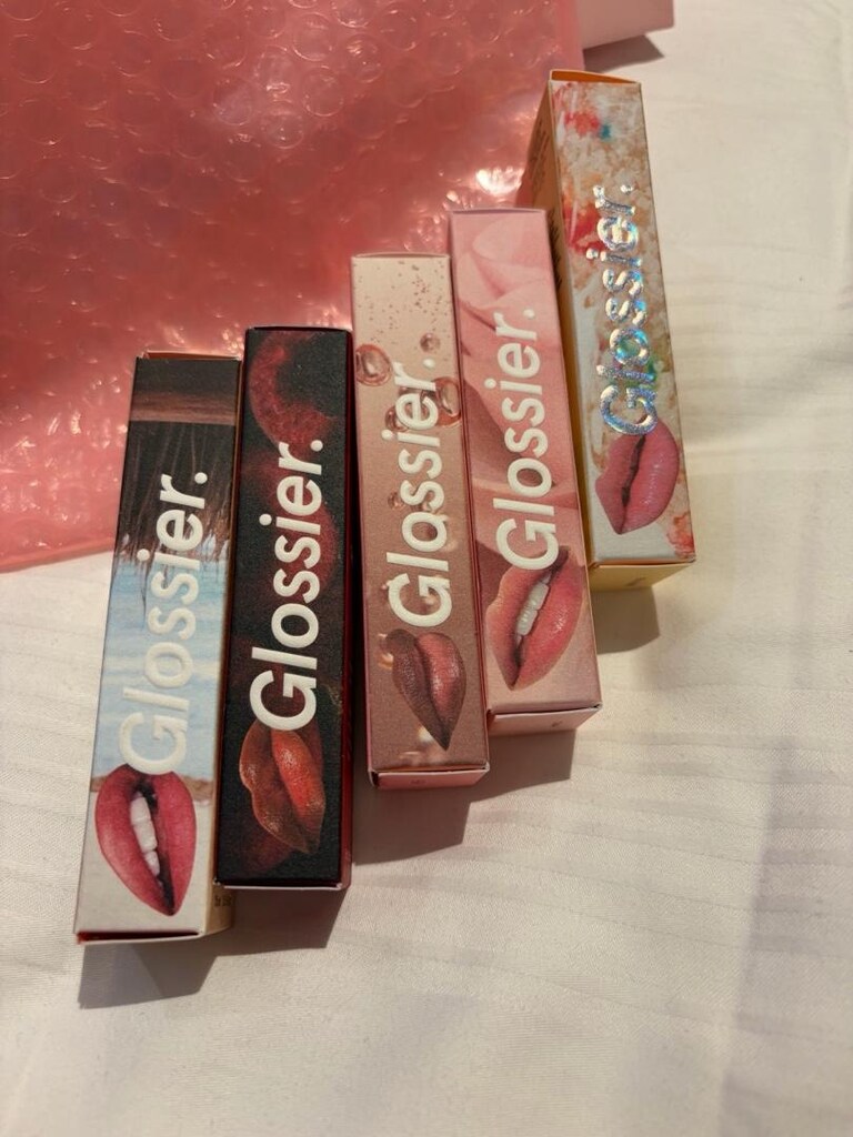 glossier lip balm dotcom - 3