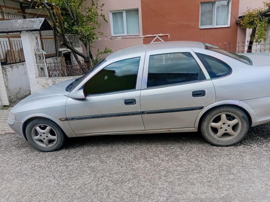 opel vectra 1998 1.6 - 13