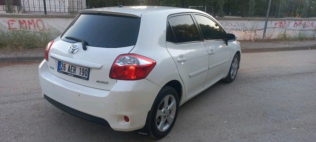Satılık Toyota Auris 1.6 elegant 2012 model - 3