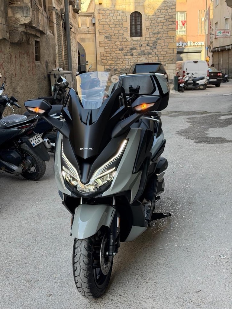 Honda Forza 2022 hatasız km 6900 - 2