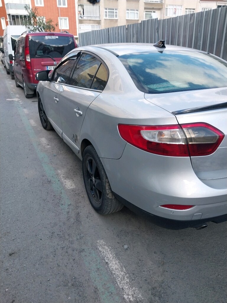 2011 model fuluence - 3