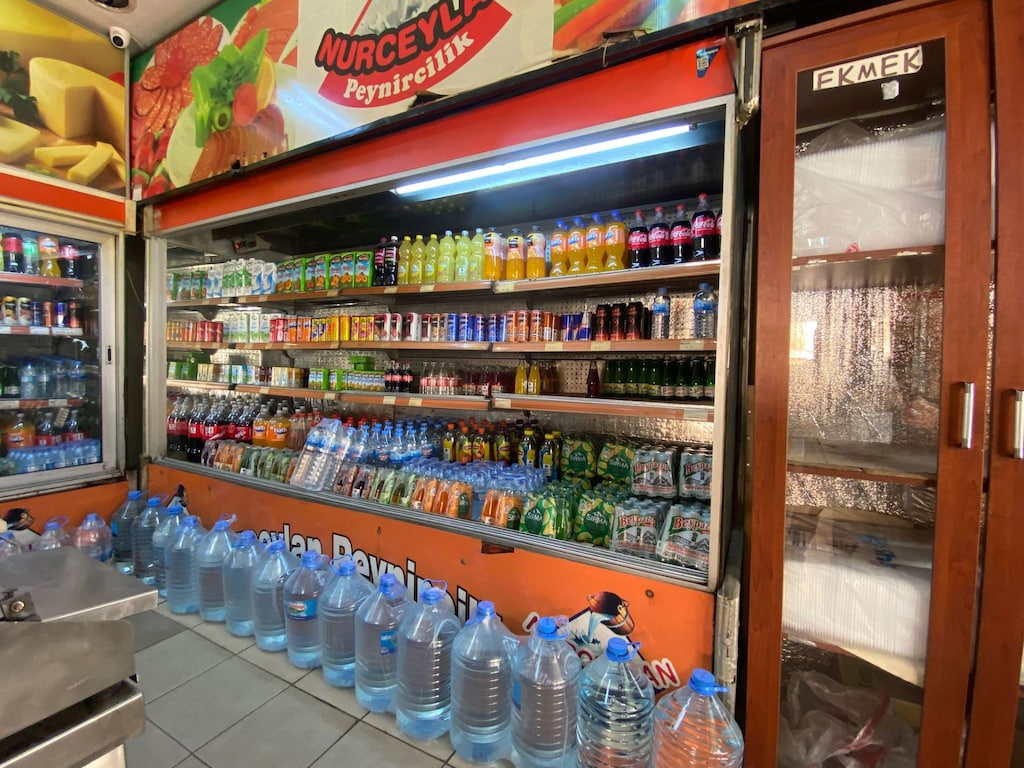 Kentsel Dönüşüm Nedeniyle Kapanacak Şarküteri Market Malzemeleri - 3