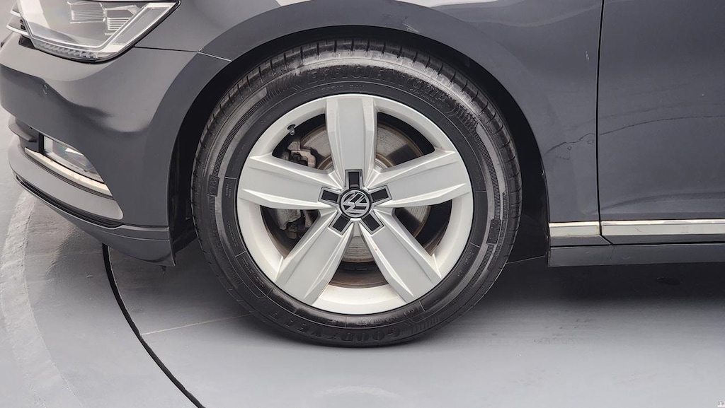 Volkswagen PASSAT 1.6 TDI 120 DSG IMPRESSION - 19