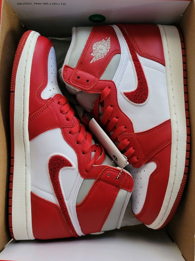 Nike Air Jordan 1 High "Chenille" - 8