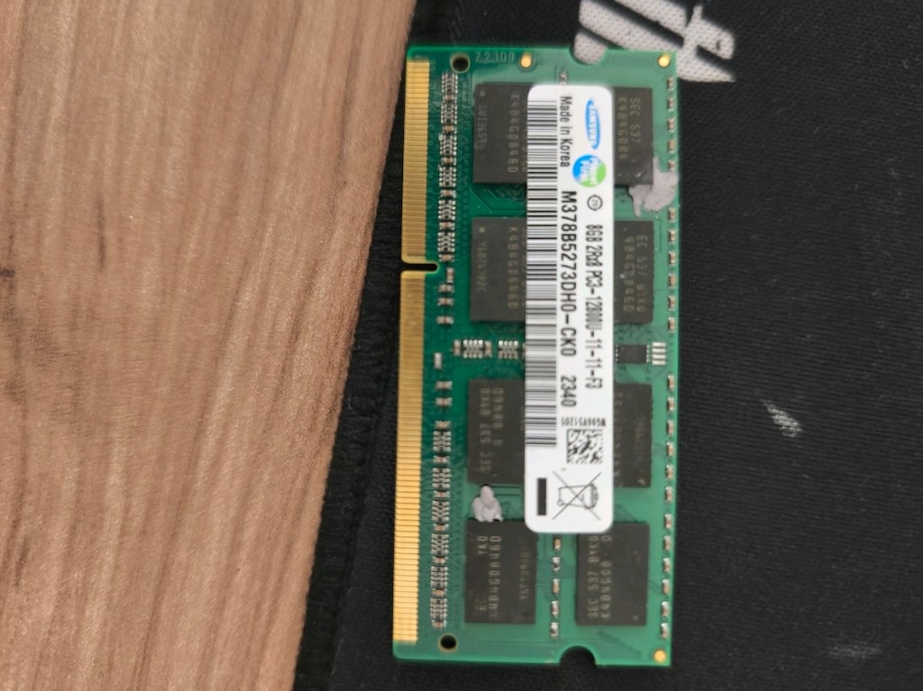 2x8 GB DDR3 1600 MHz 1.5V SODIMM Laptop RAM (Samsung & Ramtech) - 2