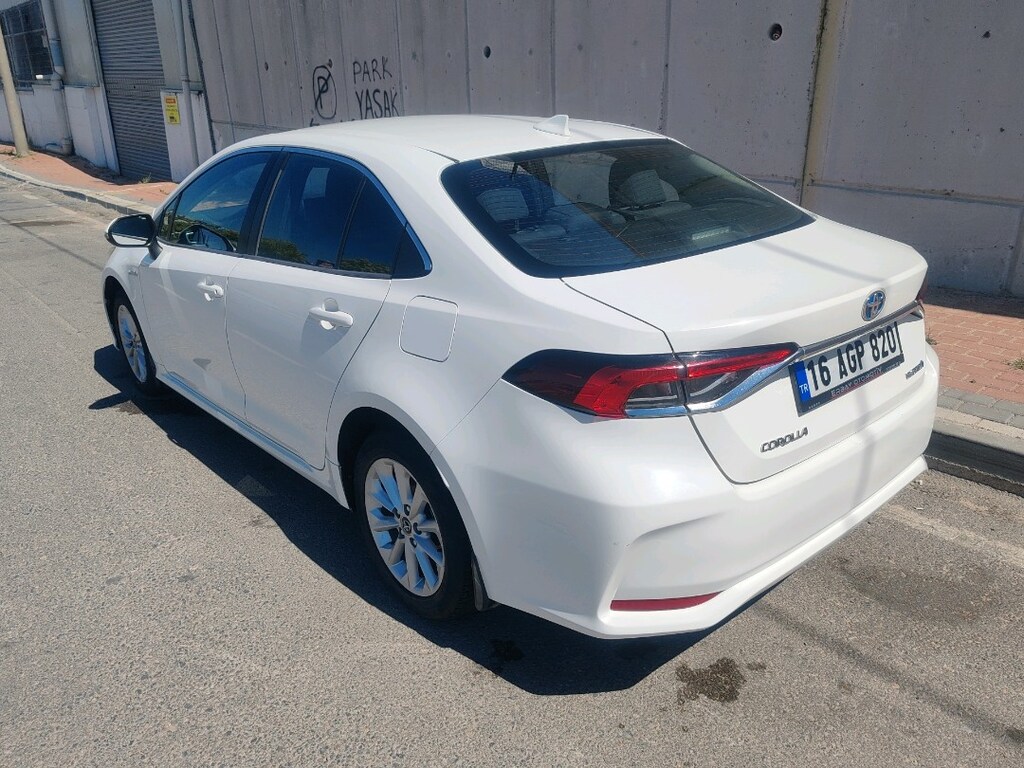 Hybrid Toyota Corolla 1.8 - 4