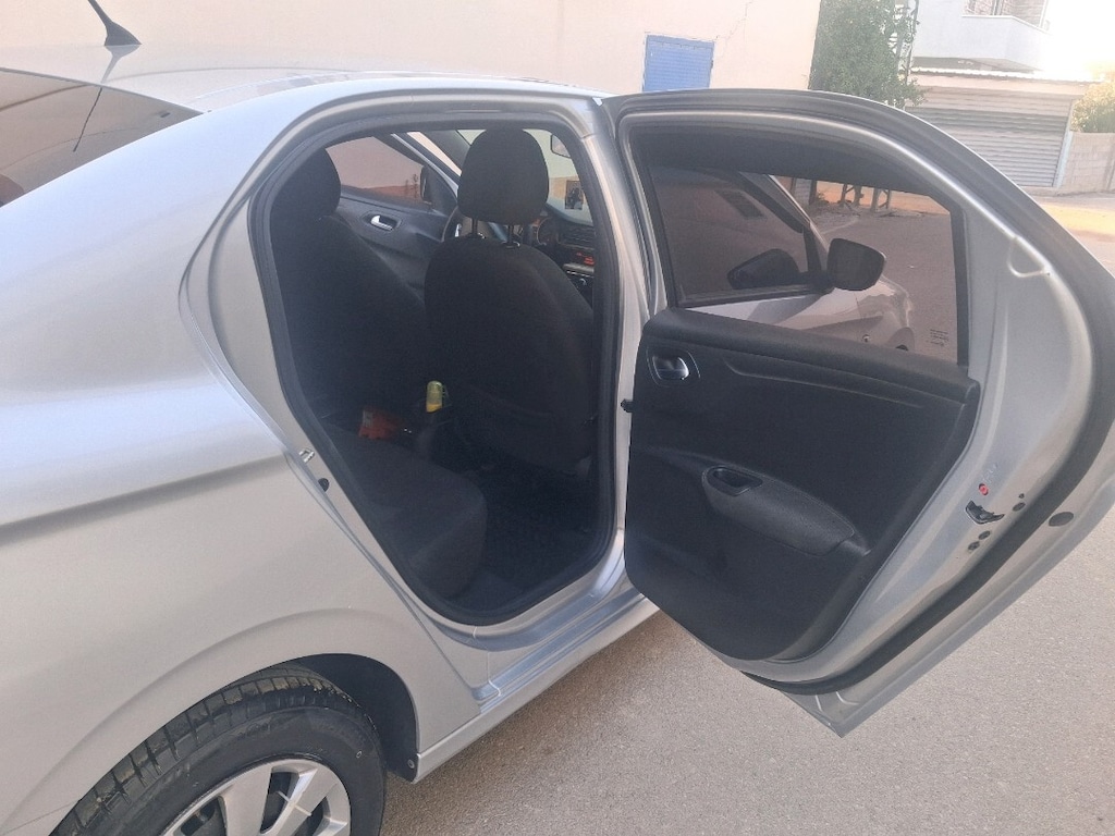 Peugeot 301 - 12