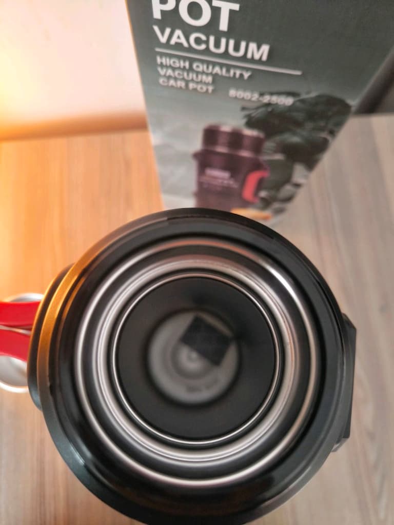 Sıfır - Kapalı Kutu - 2.5 Lt Siyah Bardaklı Termos - 5