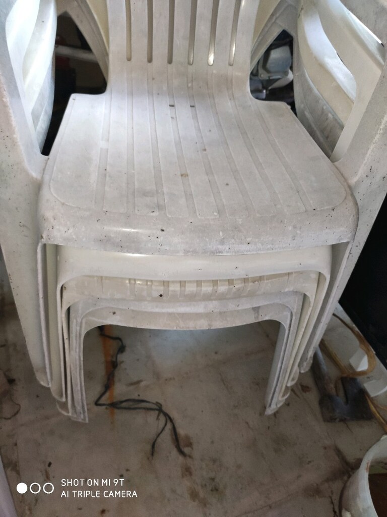 pilastik sandalye ler - 2