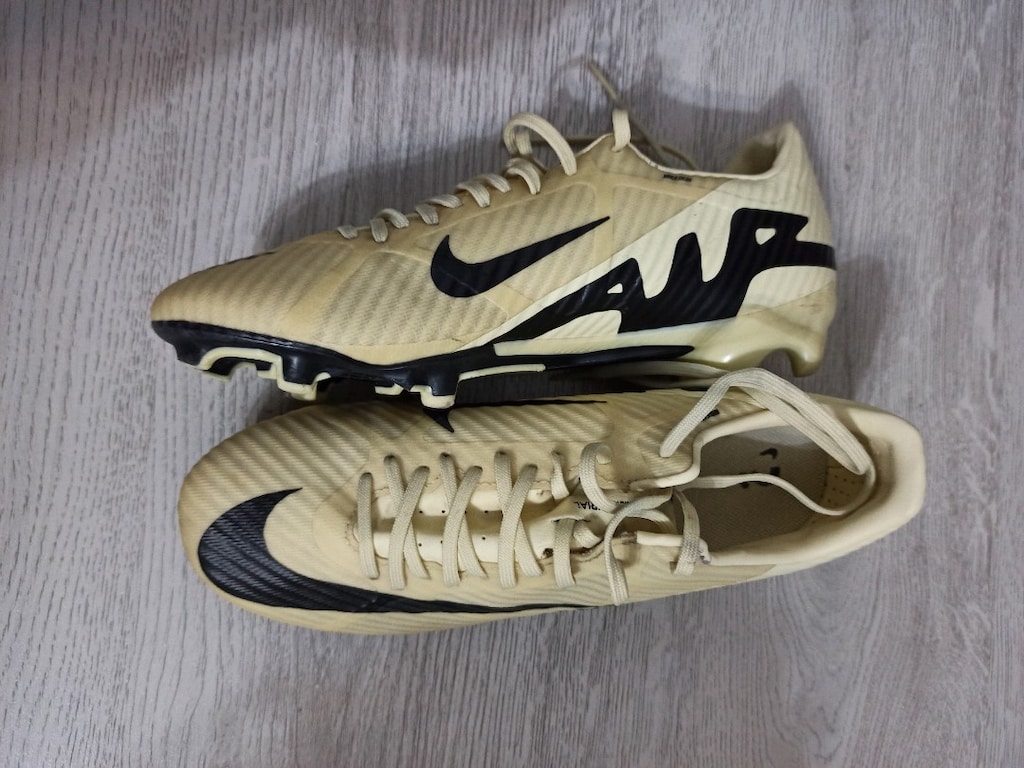 nike orjinal krampon 39 numara — görsel 3/3