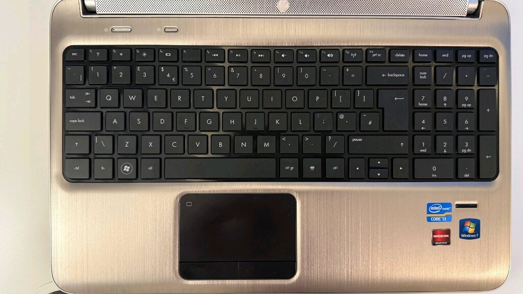 HP Pavilion dv6 | Core i3 | 6 GB RAM | 500 GB HDD | Radeon - 5