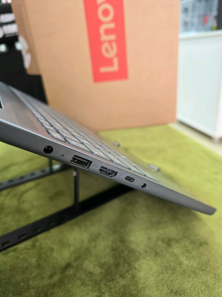LENOVO IDEAPAD SLIM 3 15ARP10 AMD RYZEN 7 | 8 GB DDR5 | 512 GB M.2 - 14