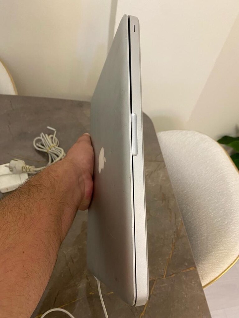 MacBook Pro 13.3inç - 6