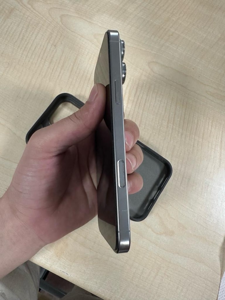 iPhone 16 pro max - 4