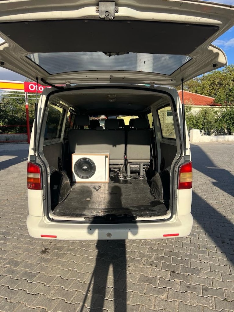 Wolksvagen Transporter 1.9 - 4