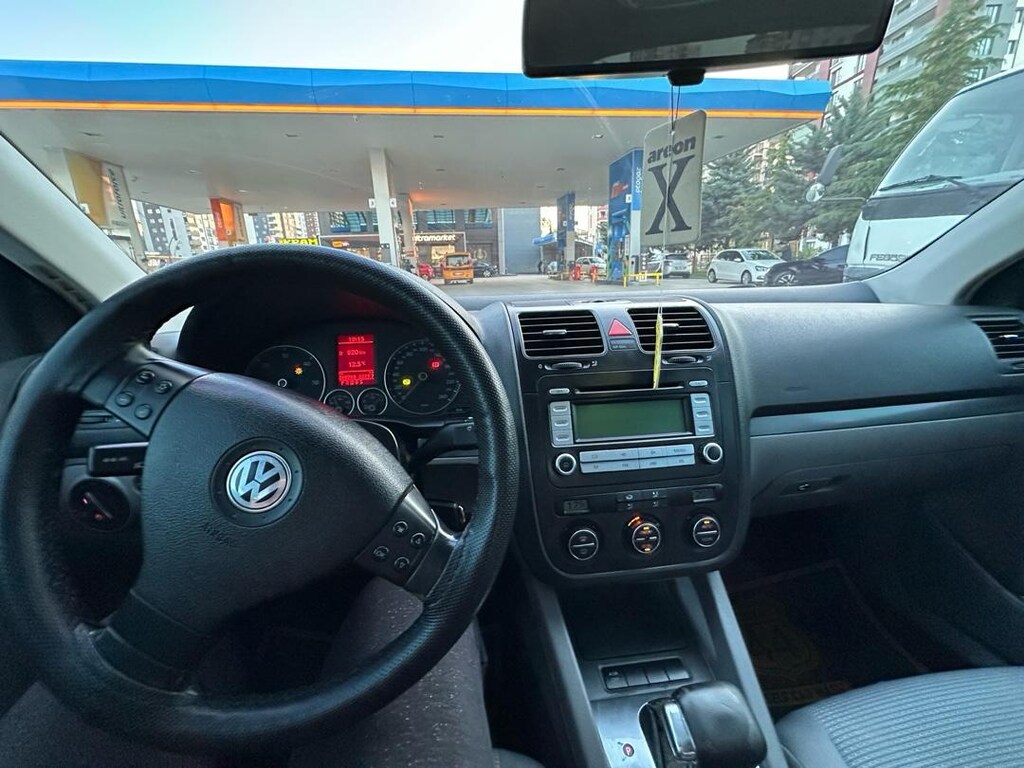 Temiz V.W Jetta - 2007 Model - 260 bin km - 5