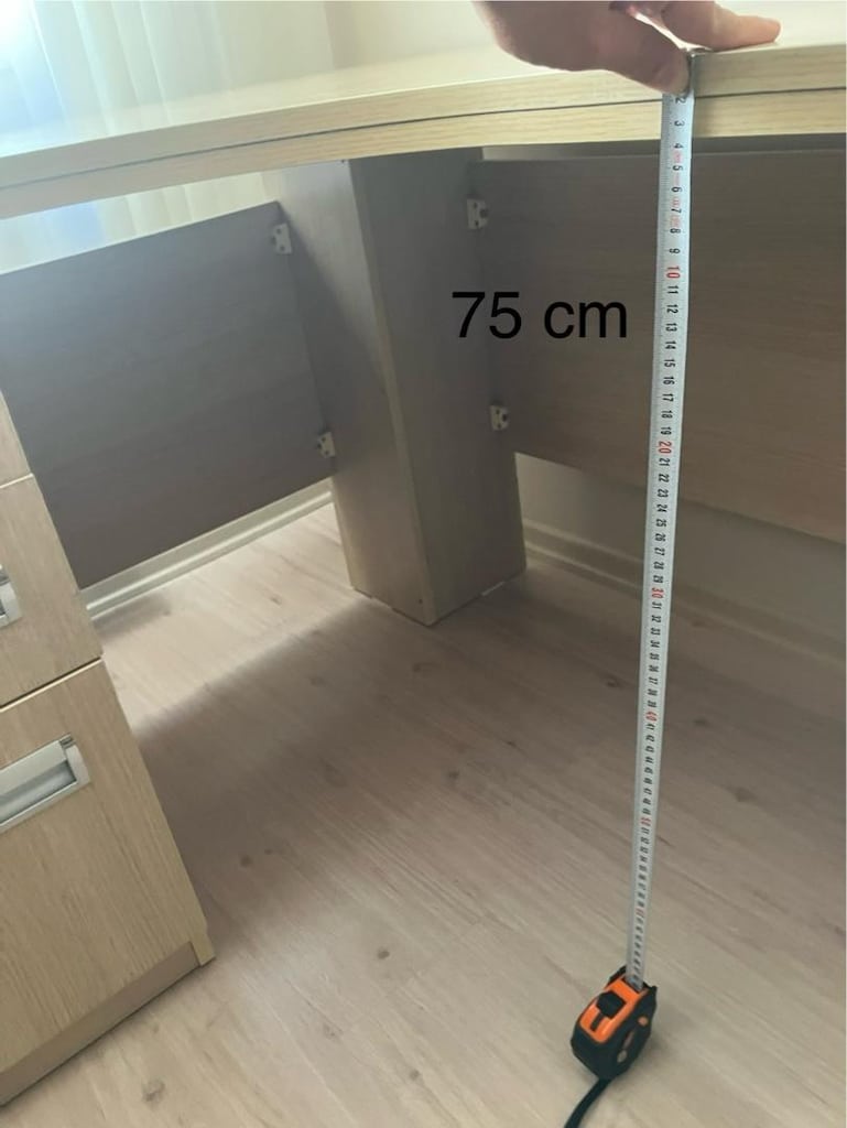 Ahşap dolaplı çalışma masası - 10
