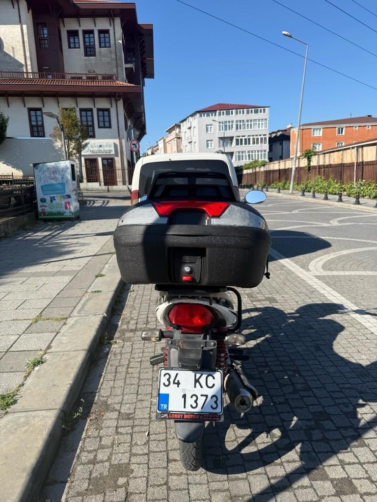 2028 TEMMUZA KADAR MUAYENESİ VAR CB125E - 4