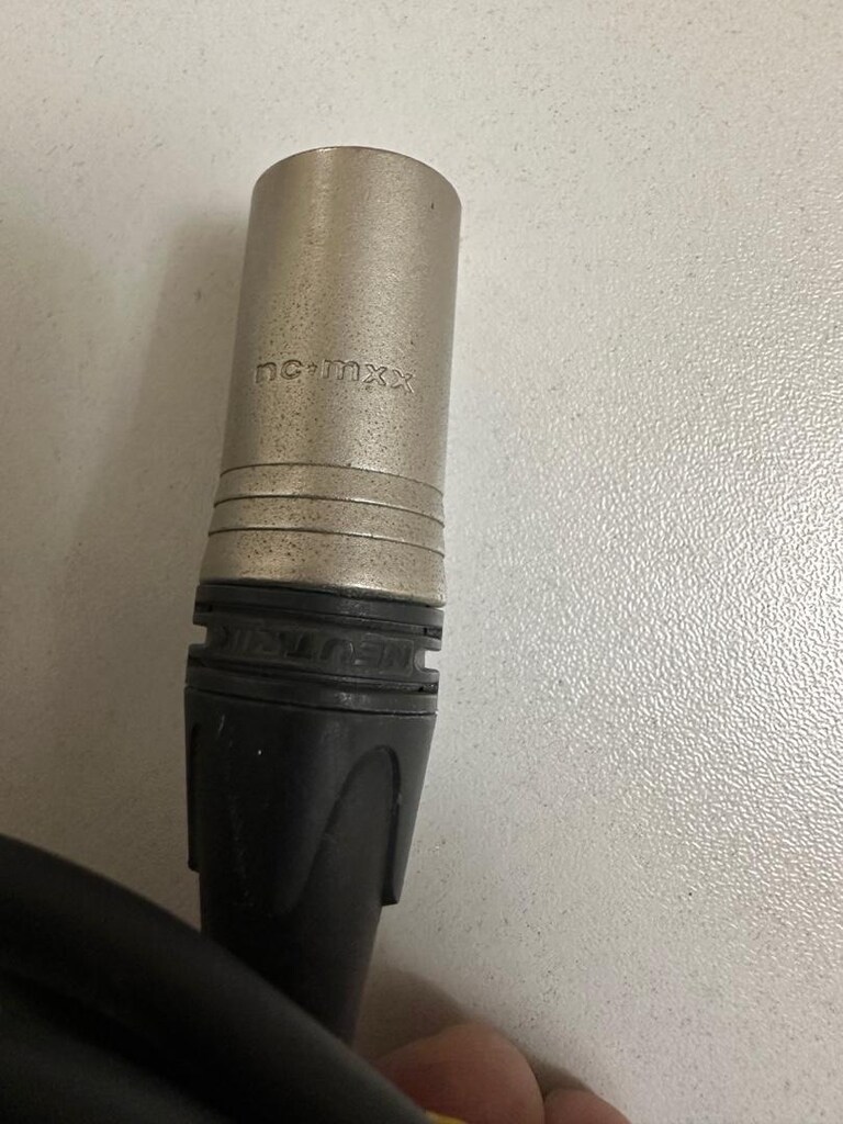 Behringer DI100 Tek Kanallı Aktif DI Box (Batarya/Phantom Power Destek - 2