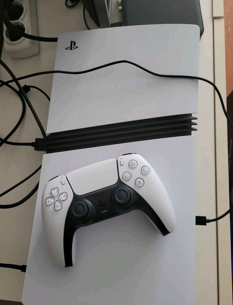 PlayStation 5 pro 2 TB - 3