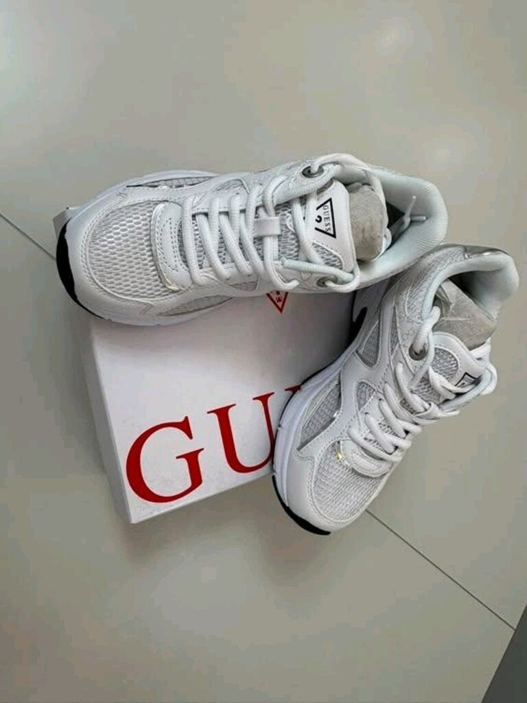 Guess FLOLESELL12 Kadın Sneaker – Beyaz/Gümüş – 35 Numara Orjinal Ayak - 3