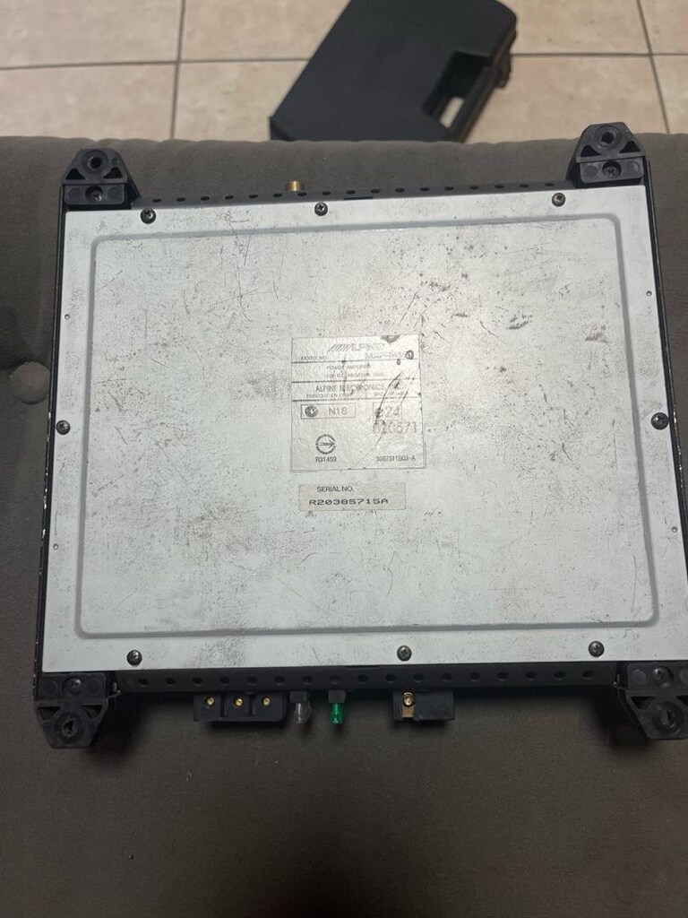 Alpine V-Power MRP-M350 Class-D 700W Mono Amfi - Tamirsiz / Temiz - 2