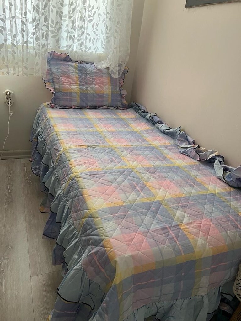 Tek kişilik yatak örtüsü ve yastığı - 2